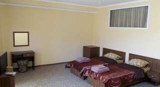Гостиница Трискеле Судак Судак Двухместный номер с 1 кроватью или 2 отдельными кроватями-3